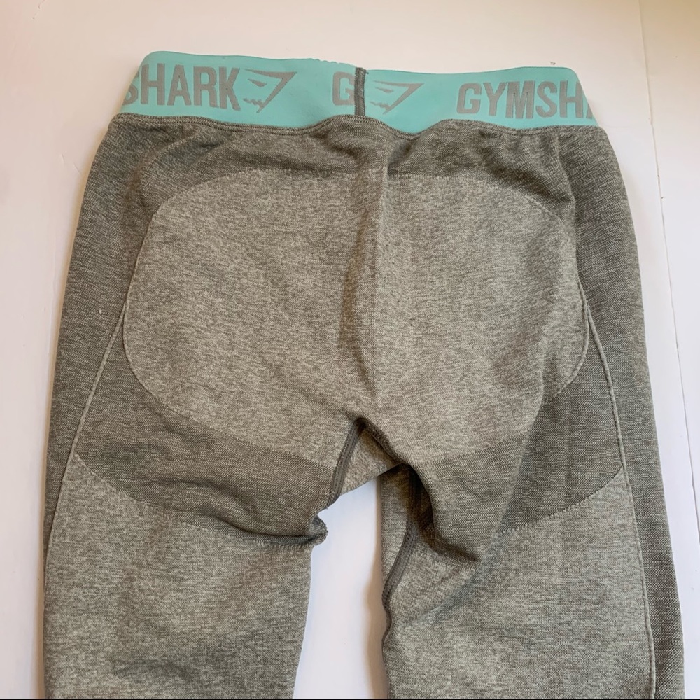 Gymshark •  Small Compression Leggings